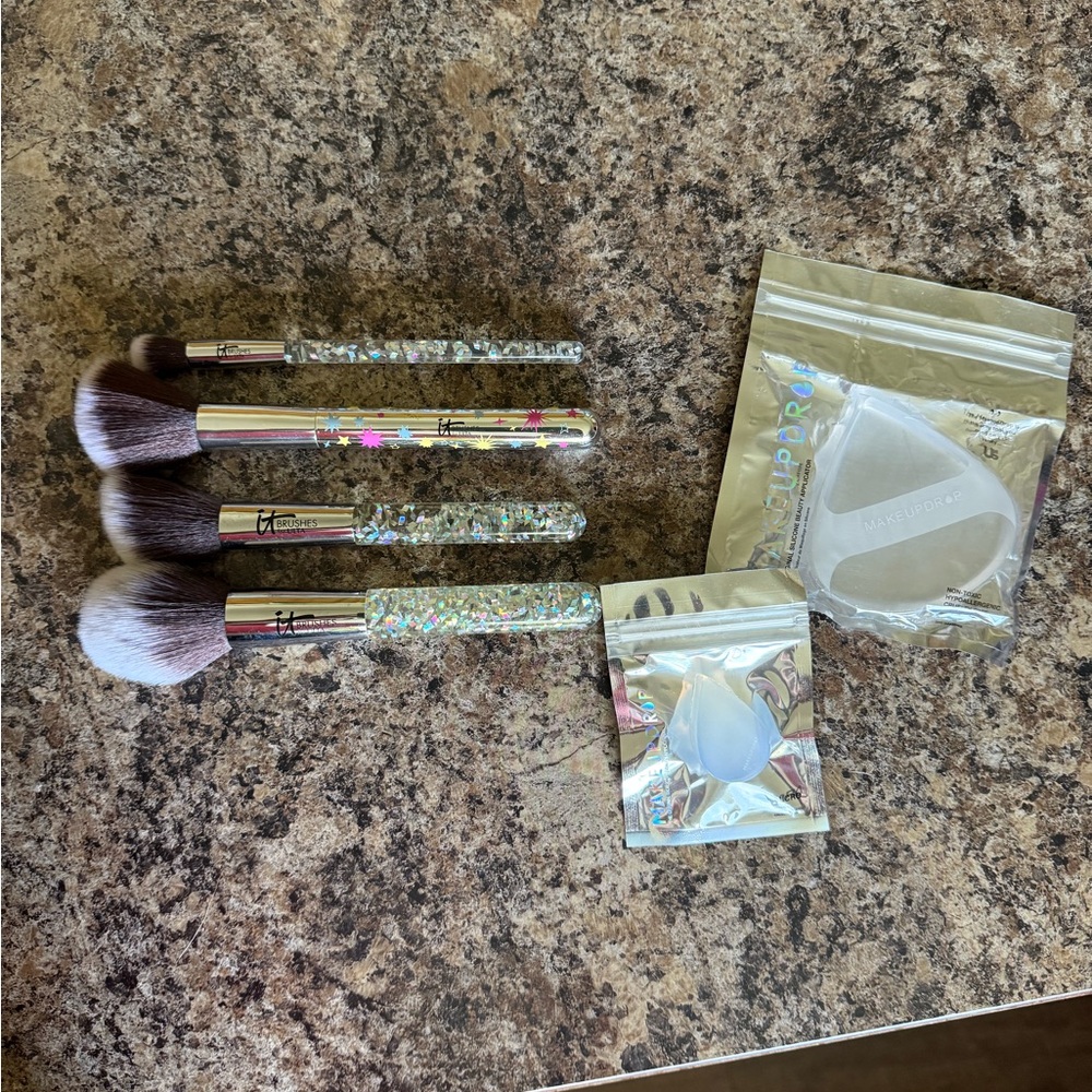 Glittery Makeup Brush Set with Holographic Handles